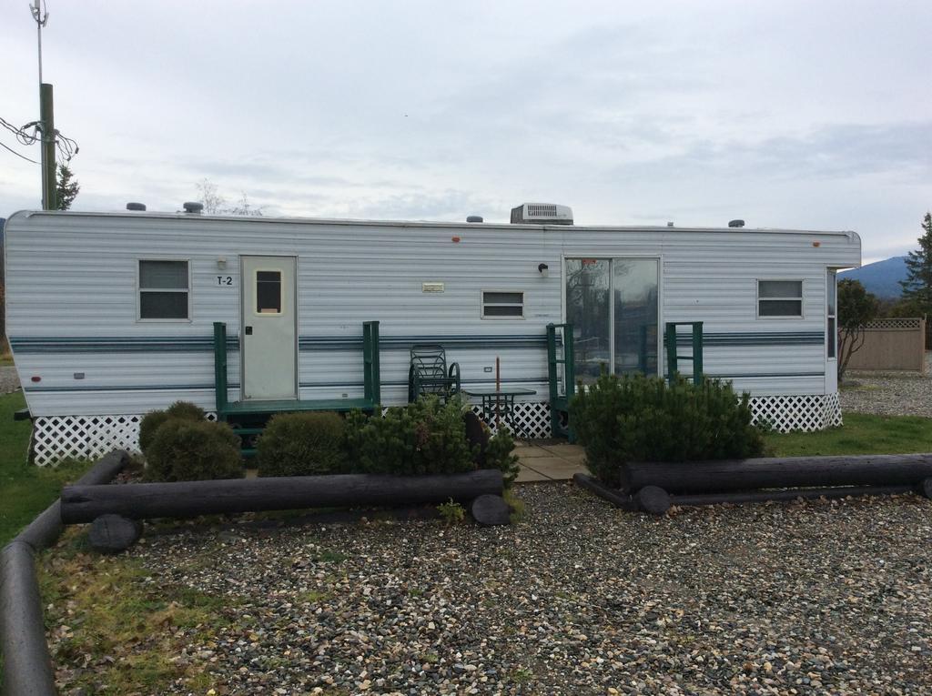 Robert'S Roost Rv Park Resort Кунел Екстериор снимка