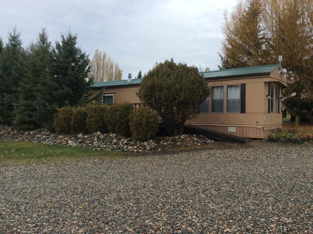 Robert'S Roost Rv Park Resort Кунел Екстериор снимка
