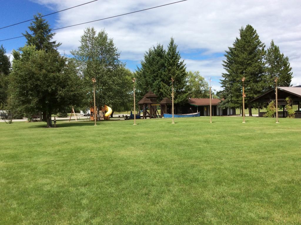 Robert'S Roost Rv Park Resort Кунел Екстериор снимка