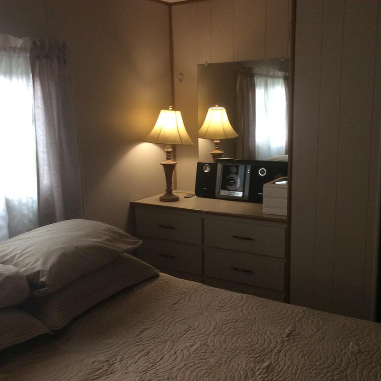 Robert'S Roost Rv Park Resort Кунел Екстериор снимка